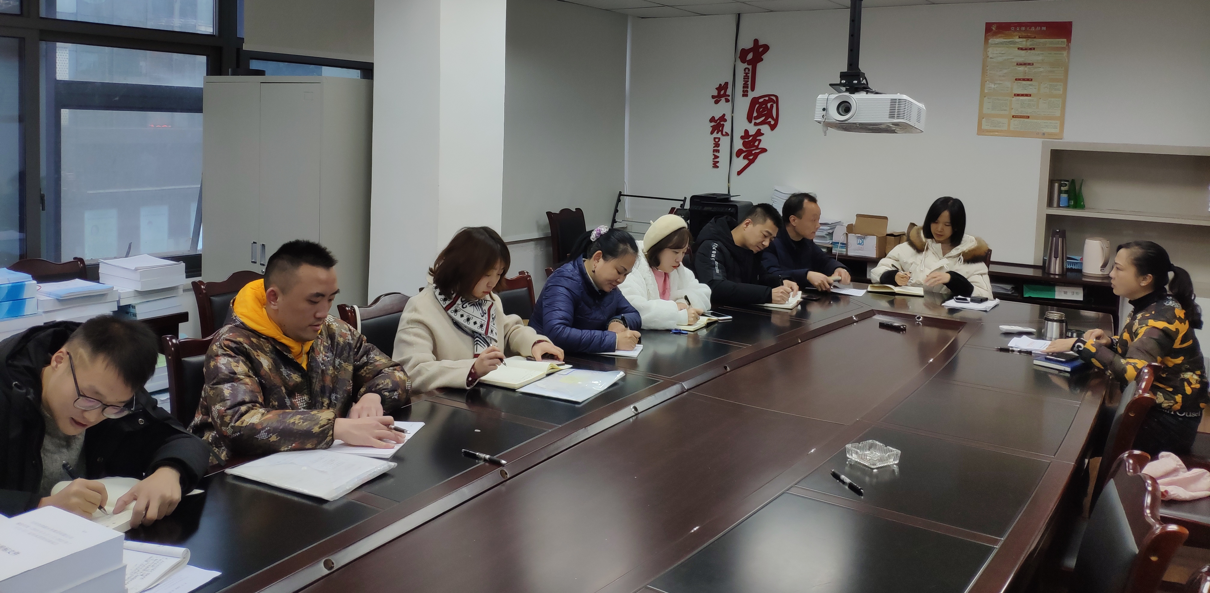 材料供應(yīng)部開展“不忘初心、牢記使命”主題教育工作