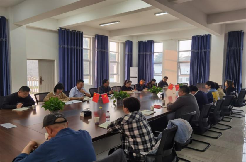 集團公司二支部開展“重溫紅色記憶，牢記初心使命”主題黨日活動